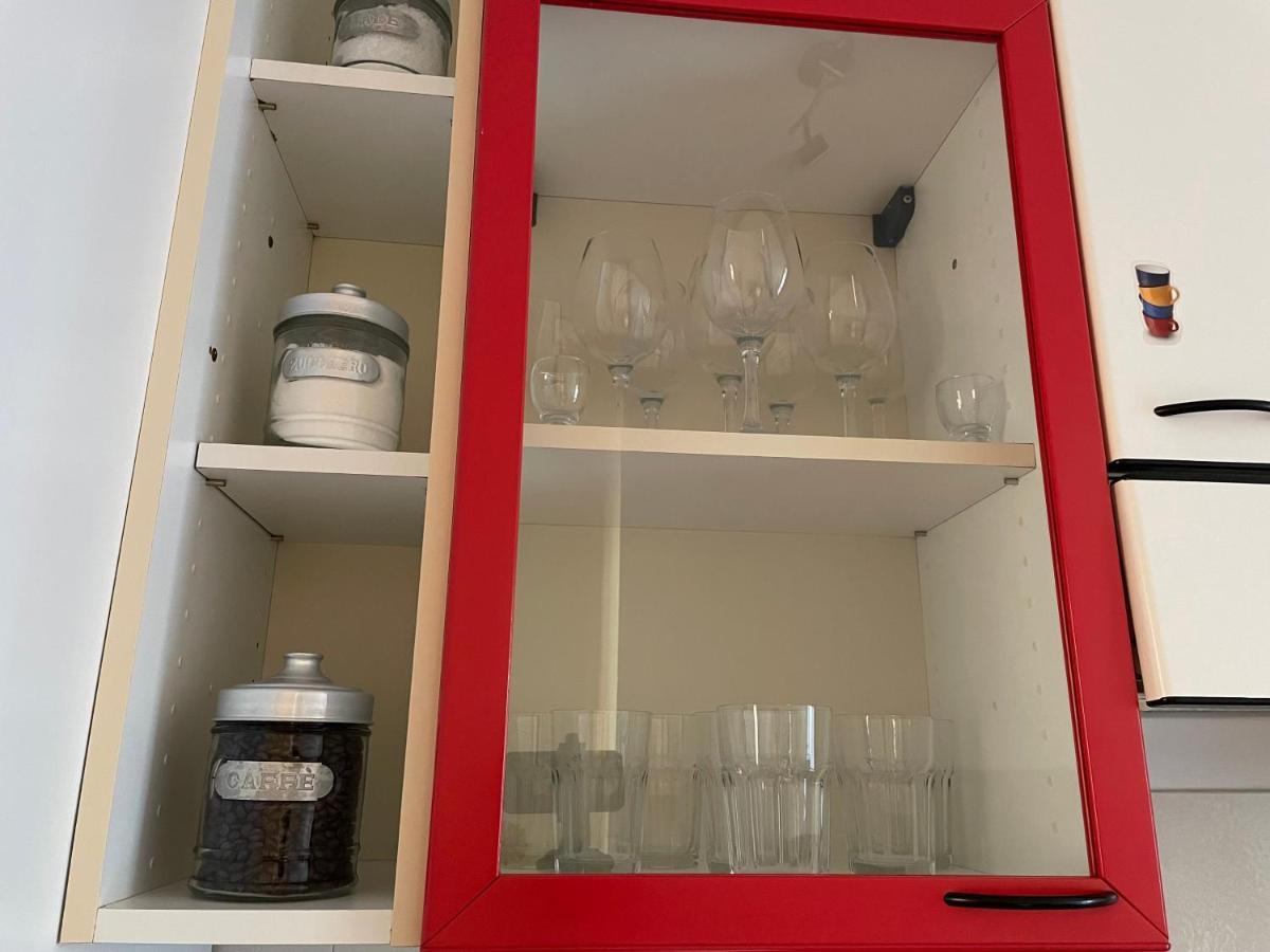 Appartamento Spazioso Con 3 Camere Da Letto Riva del Garda Exteriör bild