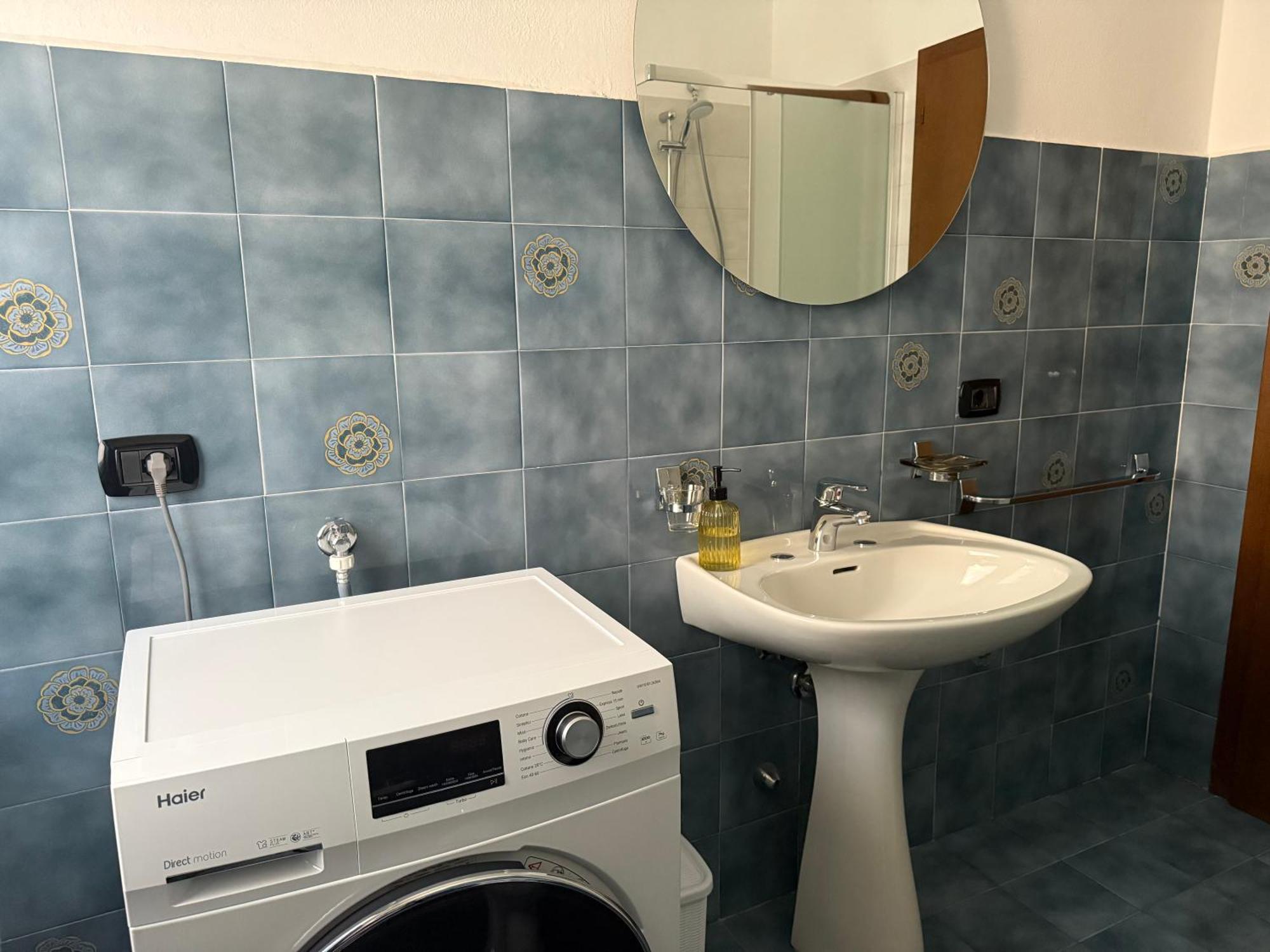 Appartamento Spazioso Con 3 Camere Da Letto Riva del Garda Exteriör bild